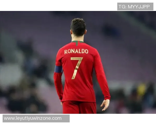 世界杯官推发布42队海报无C罗引发热议已删除原贴引关注