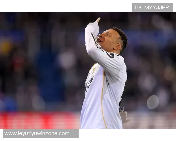 皇马反击机会错失姆巴佩禁区前射门偏离目标成高射炮 皇马反击机会错失姆巴佩禁区前射门偏离目标成高射炮